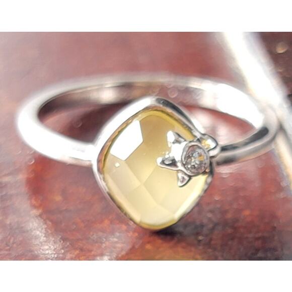 Chic Rhodium-Plated Size 9 Ring with Yellow Faceted Gemstone and Star Accent - Picture 7 of 10